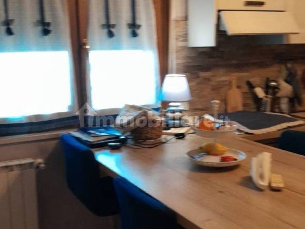 casa indipendente in vendita a Pomezia in zona Torvaianica