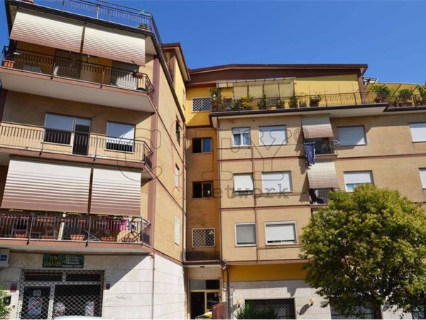 appartamento in vendita a Pomezia