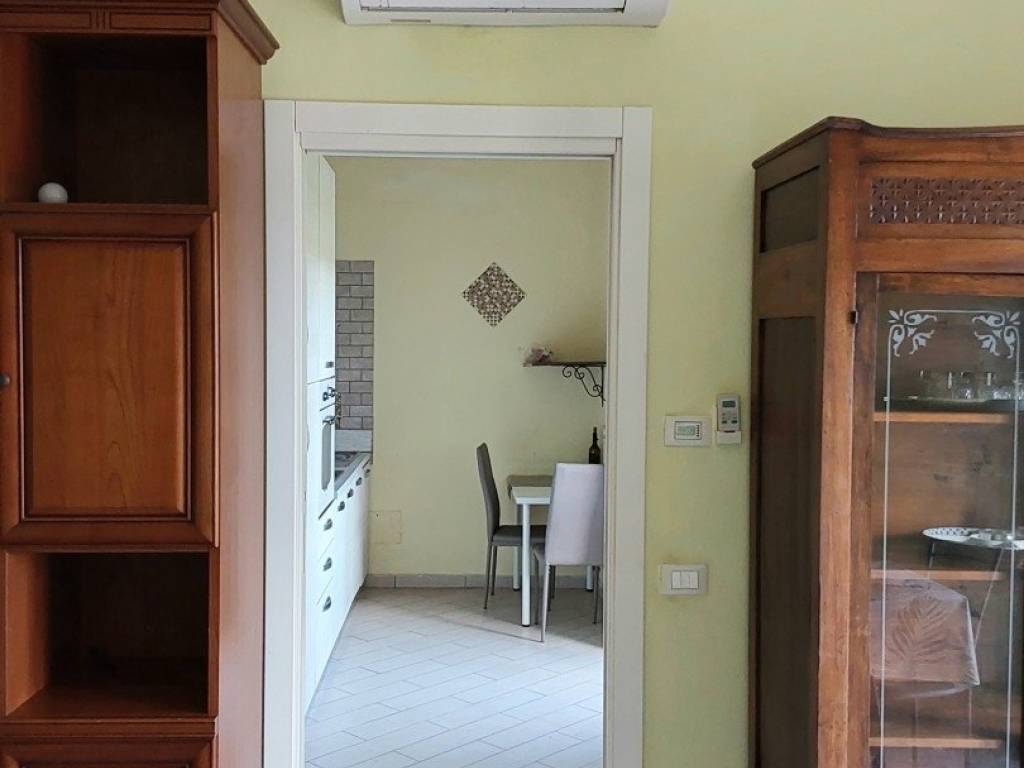 appartamento in vendita a Pomezia in zona Torvaianica
