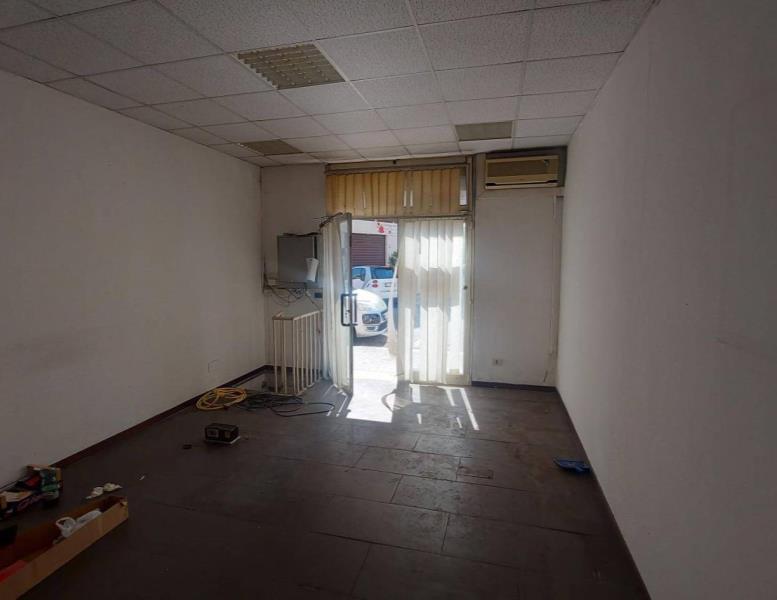 negozio in vendita a Pomezia