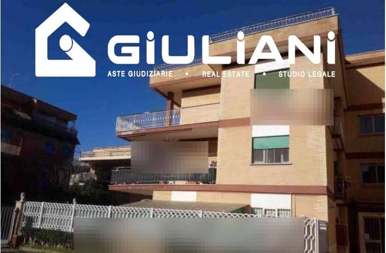 appartamento in vendita a Pomezia in zona Torvaianica