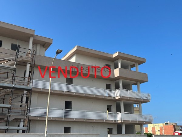 appartamento in vendita a Pomezia in zona Torvaianica