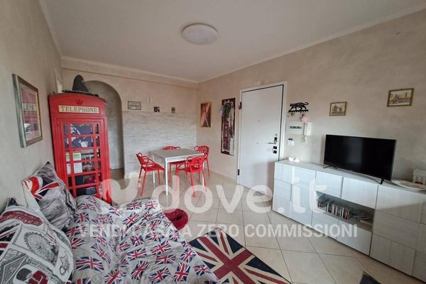 appartamento in vendita a Pomezia in zona Santa Palomba