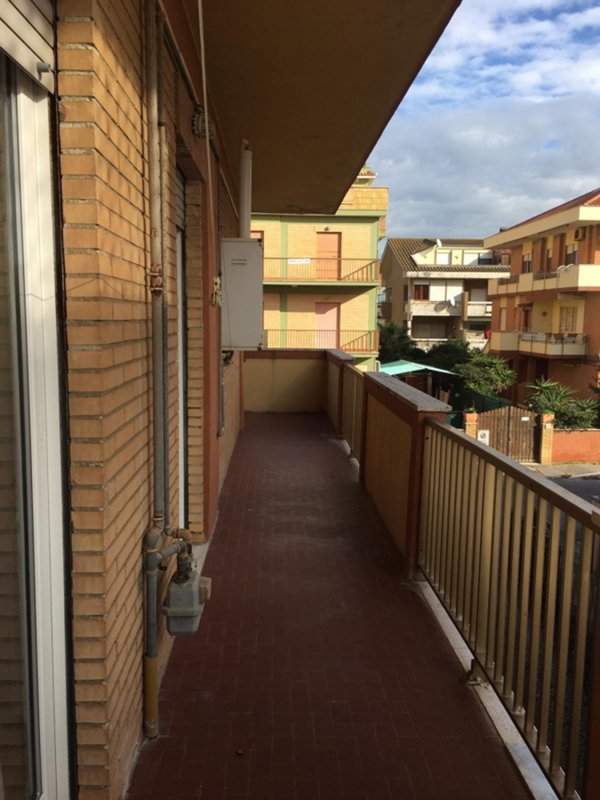 appartamento in vendita a Pomezia in zona Torvaianica