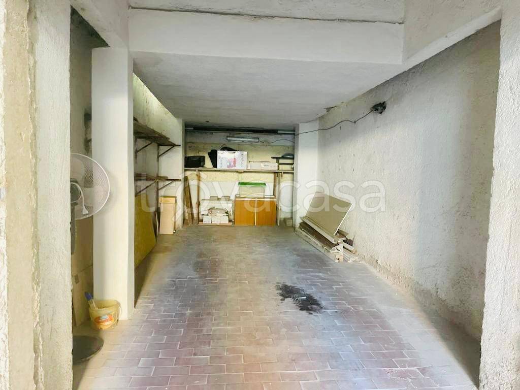 ufficio in vendita a Pomezia in zona Torvaianica