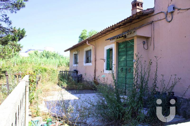 casa indipendente in vendita a Pomezia in zona Pratica di Mare