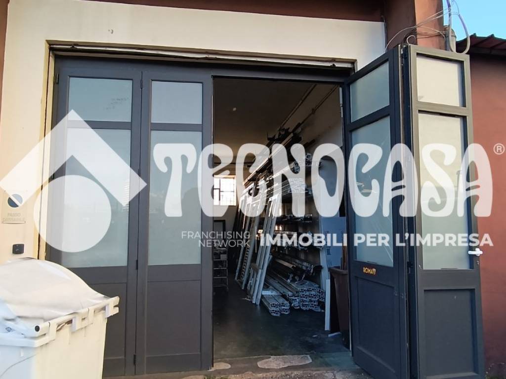 negozio in vendita a Pomezia