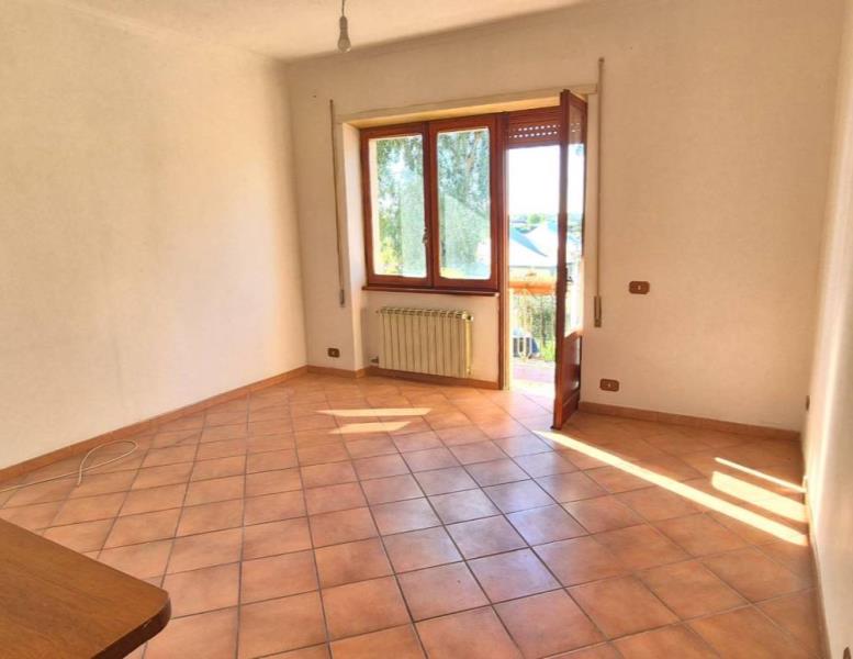 appartamento in vendita a Pomezia in zona Torvaianica Alta