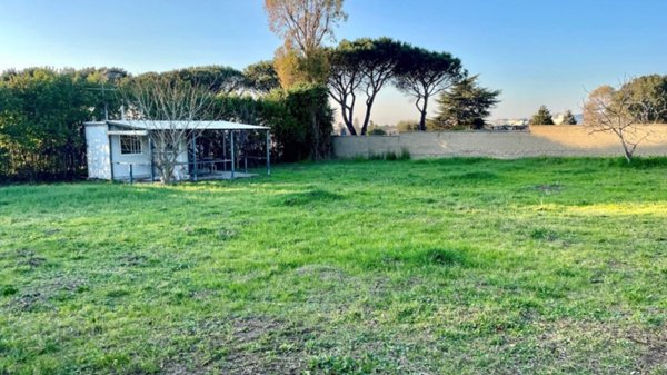 terreno agricolo in vendita a Pomezia in zona Macchiozza