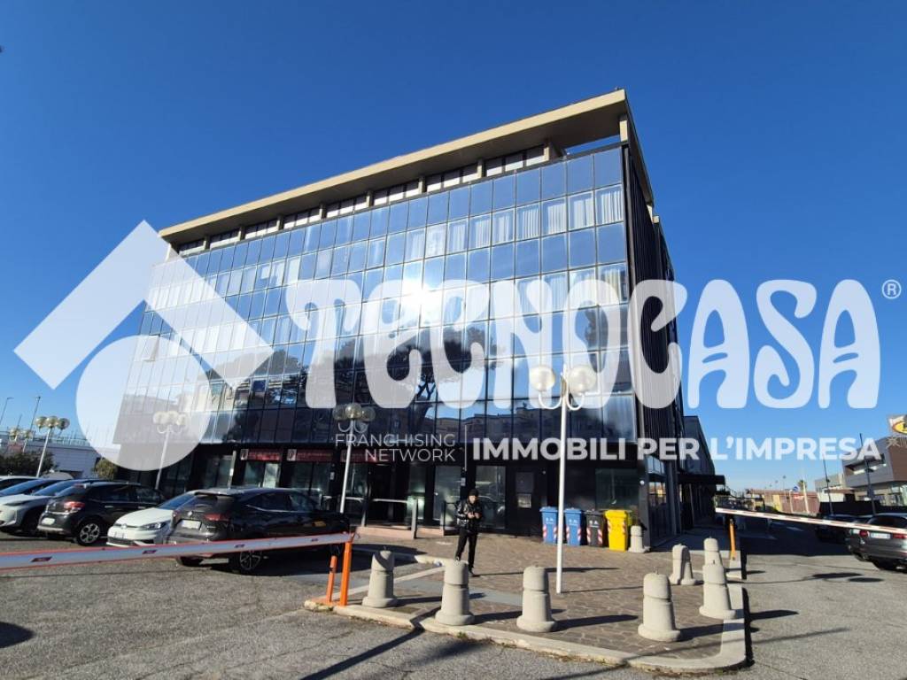 ufficio in vendita a Pomezia