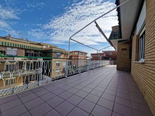 appartamento in vendita a Pomezia in zona Torvaianica