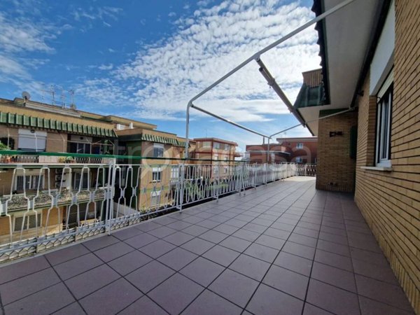 appartamento in vendita a Pomezia in zona Torvaianica