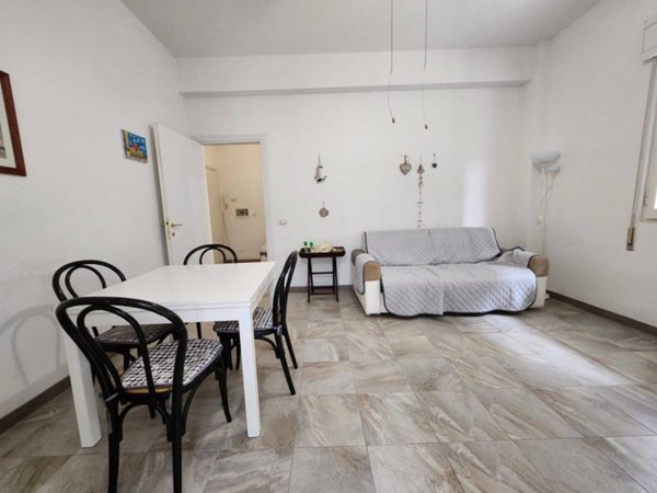 appartamento in vendita a Pomezia in zona Torvaianica