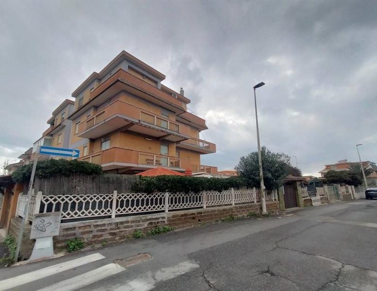 appartamento in vendita a Pomezia