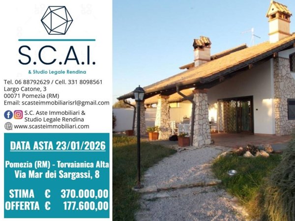 casa indipendente in vendita a Pomezia in zona Torvaianica Alta