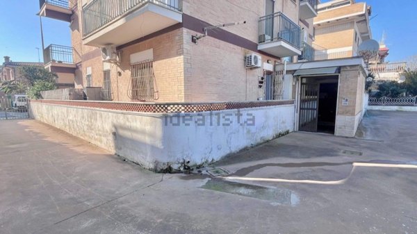 appartamento in vendita a Pomezia in zona Torvaianica