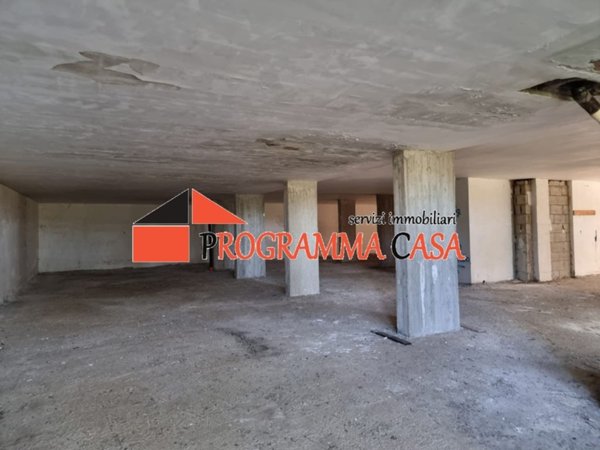 appartamento in vendita a Pomezia in zona Pratica di Mare