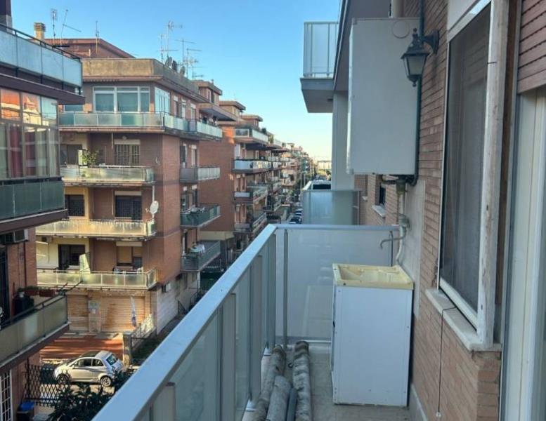 appartamento in vendita a Pomezia in zona Torvaianica