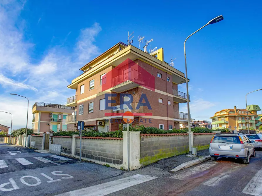 appartamento in vendita a Pomezia in zona Torvaianica