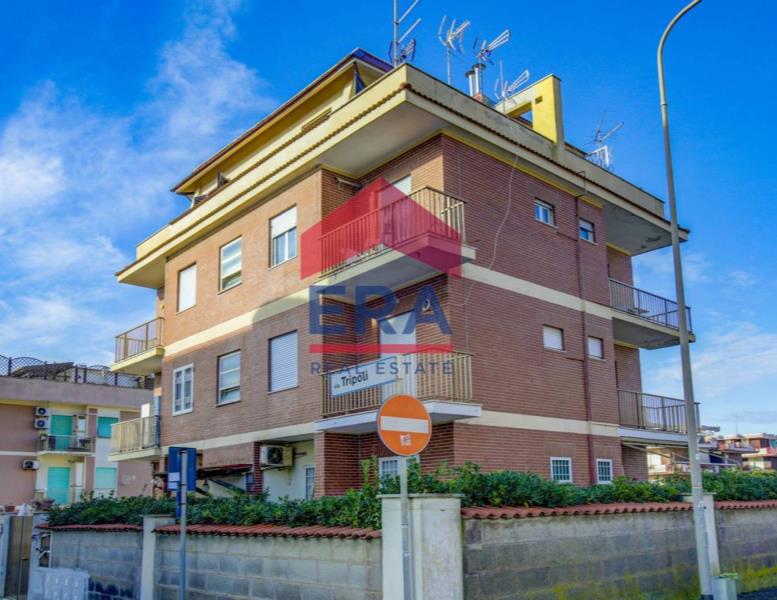 appartamento in vendita a Pomezia in zona Torvaianica