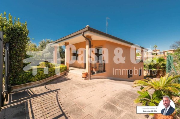 casa indipendente in vendita a Pomezia in zona Colli di Enea
