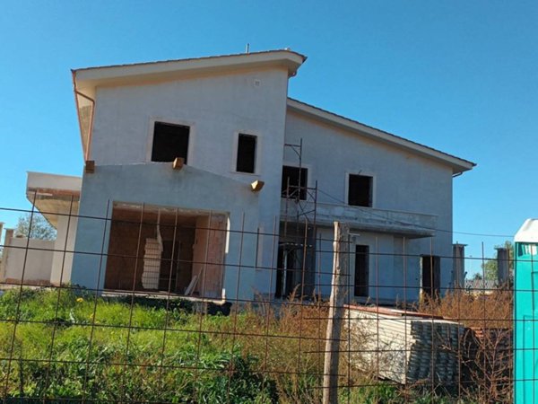 casa indipendente in vendita a Pomezia