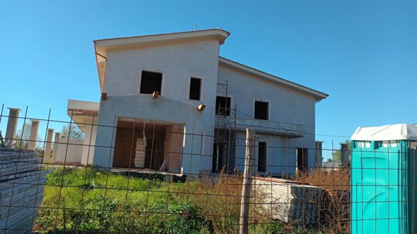 casa indipendente in vendita a Pomezia