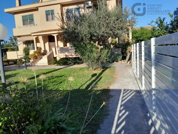 appartamento in vendita a Pomezia in zona Torvaianica