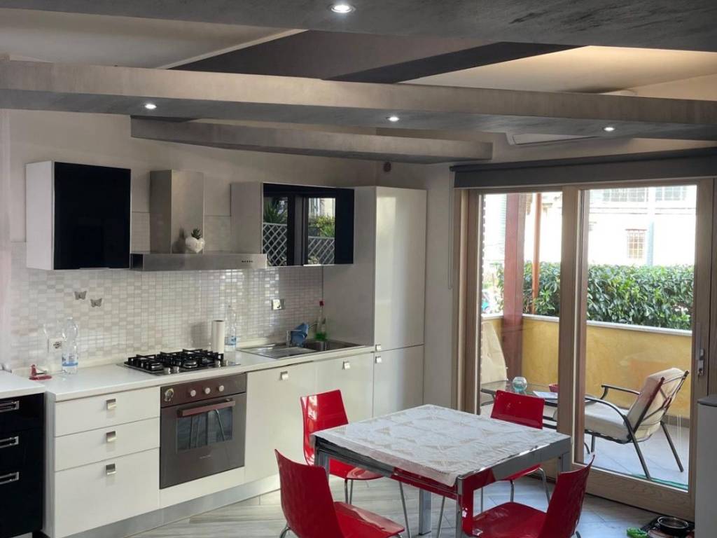casa indipendente in vendita a Pomezia