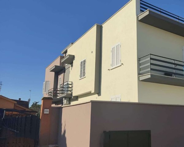 appartamento in vendita a Pomezia