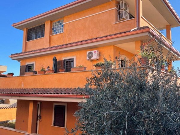 appartamento in vendita a Pomezia