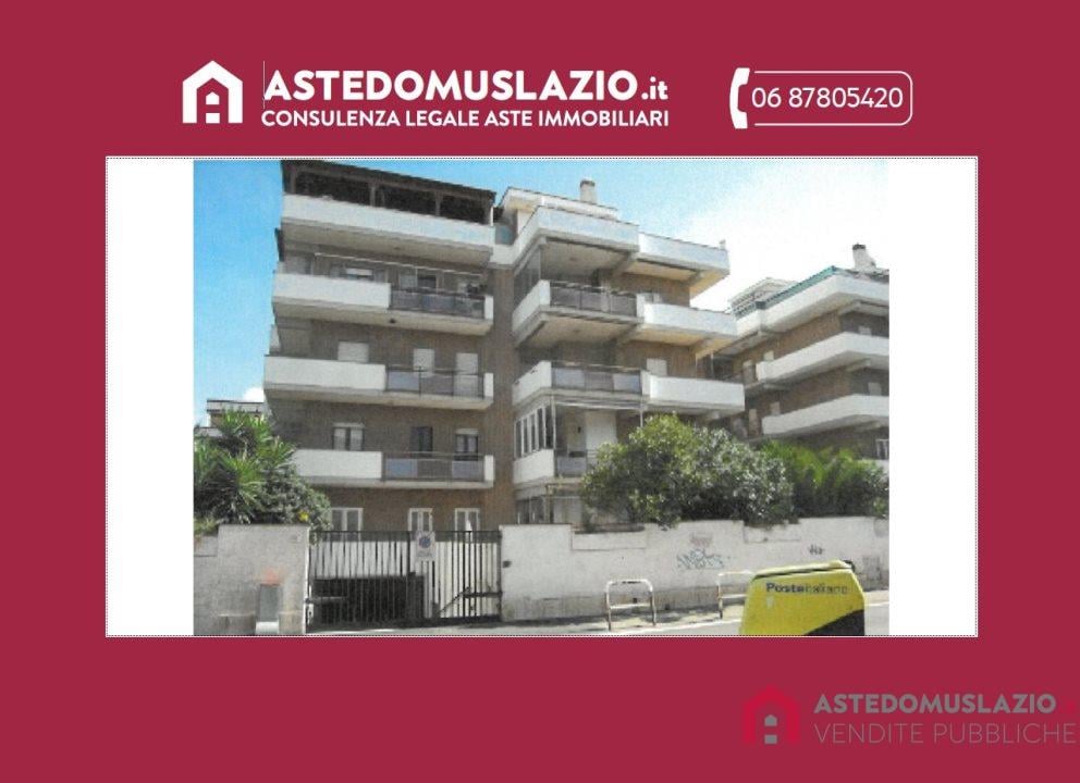 appartamento in vendita a Pomezia in zona Torvaianica