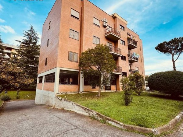 appartamento in vendita a Pomezia