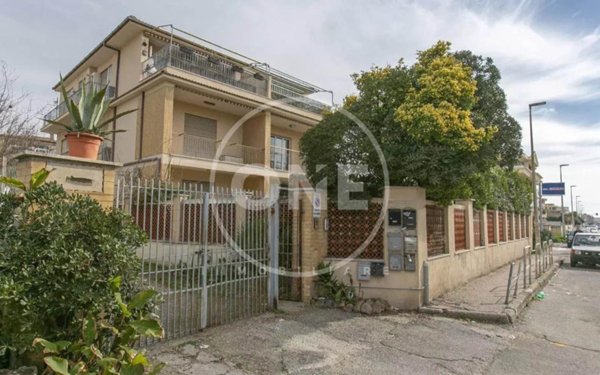 appartamento in vendita a Pomezia in zona Torvaianica