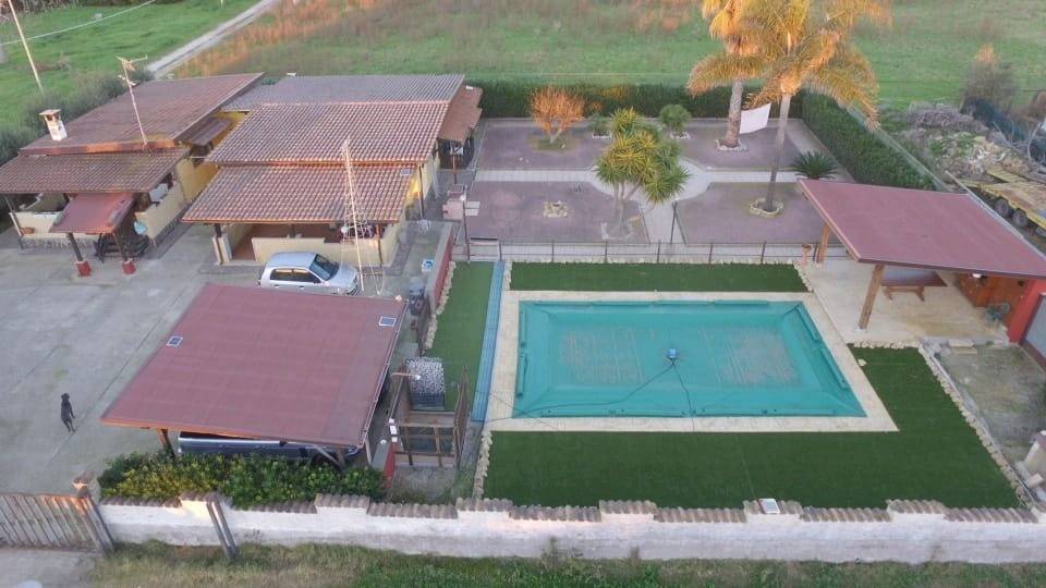 casa indipendente in vendita a Pomezia in zona Torvaianica Alta