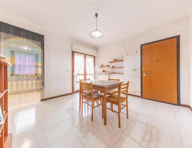 appartamento in vendita a Pomezia in zona Santa Palomba