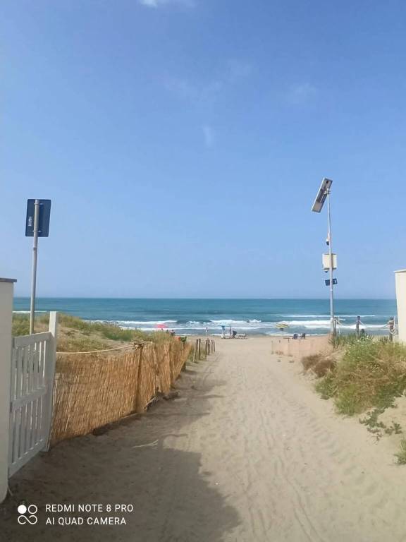 appartamento in vendita a Pomezia in zona Torvaianica