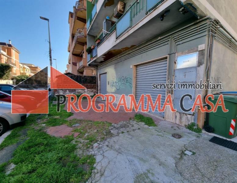 appartamento in vendita a Pomezia in zona Torvaianica