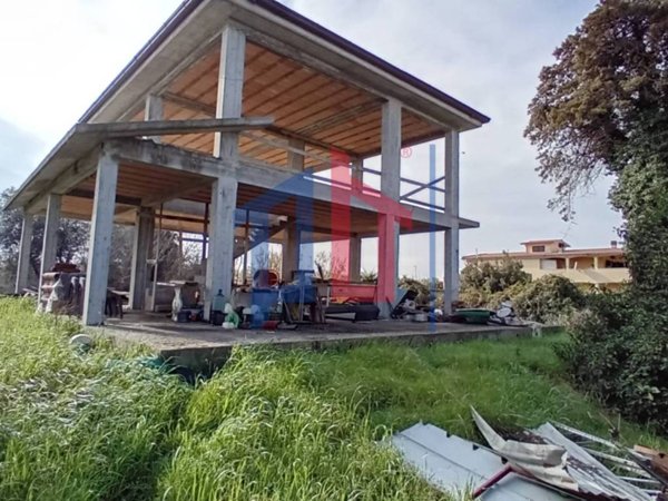 casa indipendente in vendita a Pomezia in zona Castagnetta