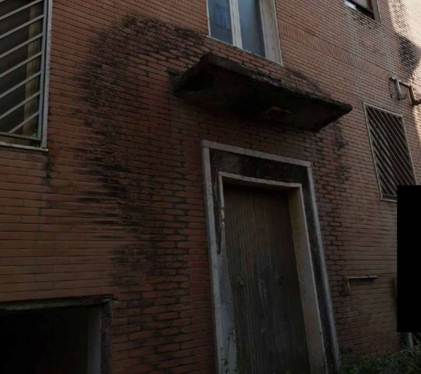 casa indipendente in vendita a Pomezia in zona Torvaianica
