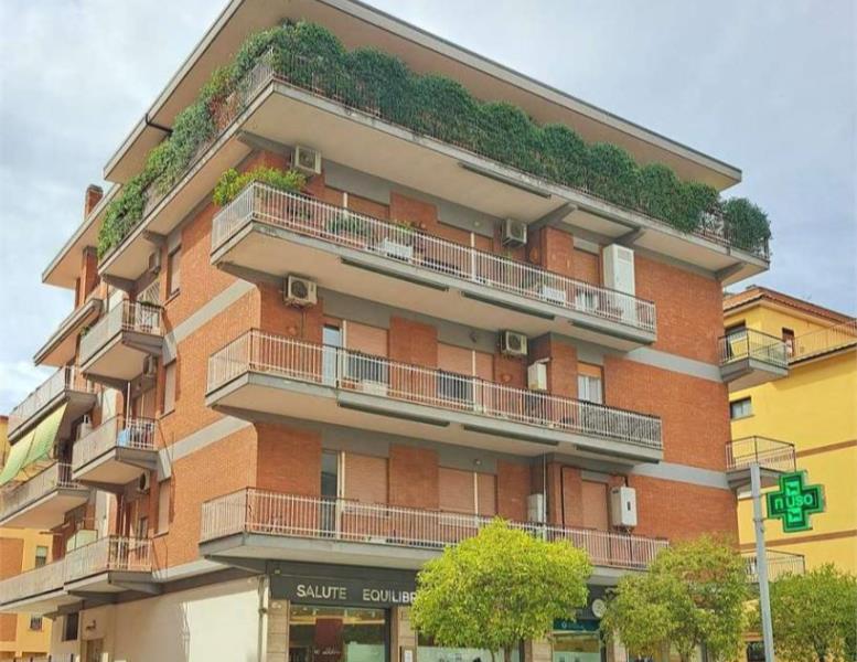appartamento in vendita a Pomezia