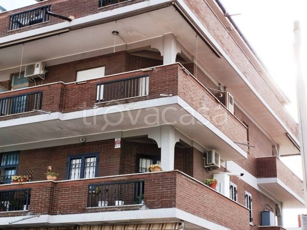 appartamento in vendita a Pomezia in zona Torvaianica