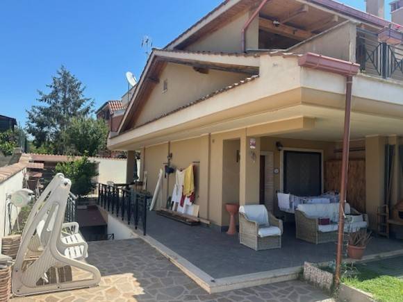 casa indipendente in vendita a Pomezia in zona Campo Jemini