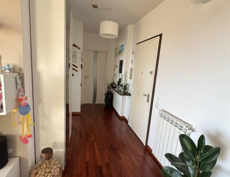 appartamento in vendita a Pomezia in zona Colli di Enea