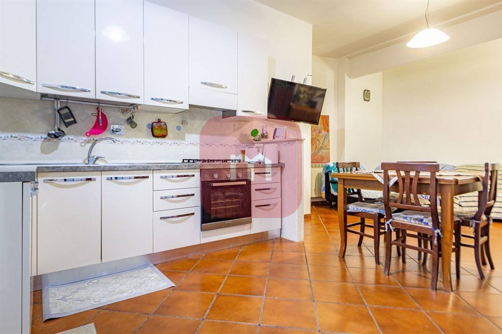 appartamento in vendita a Pomezia in zona Torvaianica