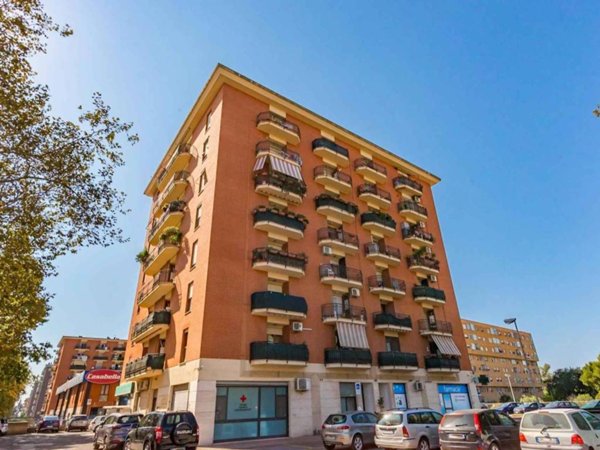 appartamento in vendita a Pomezia in zona Torvaianica