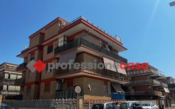 appartamento in vendita a Pomezia in zona Torvaianica