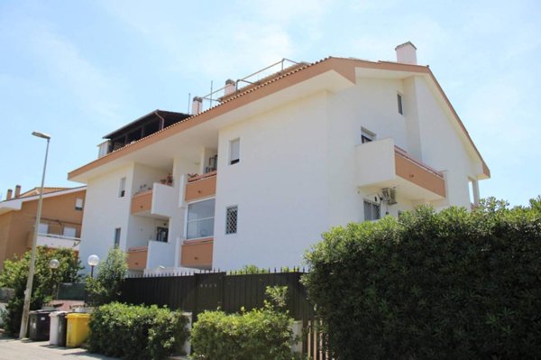 casa indipendente in vendita a Pomezia in zona Torvaianica