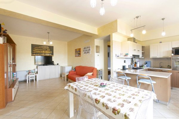 casa indipendente in vendita a Pomezia in zona Santa Procula