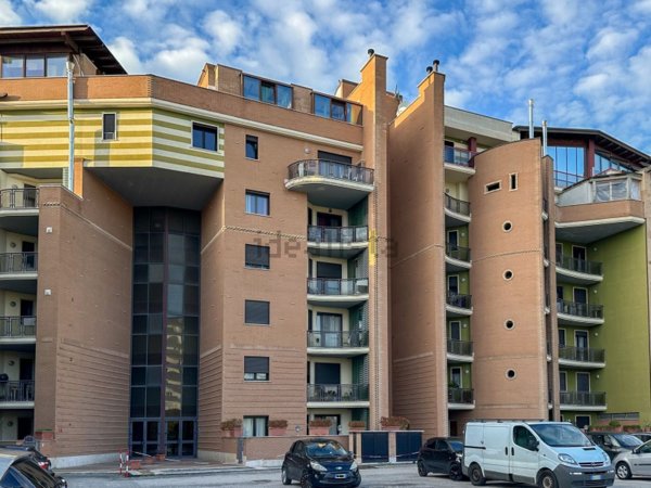 appartamento in vendita a Pomezia